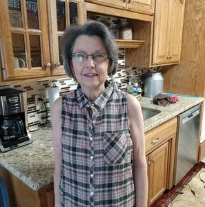 Meet your Posher, Debi